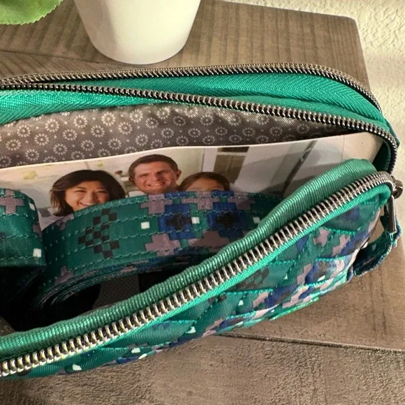 Sale! Lug Coupe Convertible Crossbody Bag Fair Isle Green NWT - Picture 5 of 6